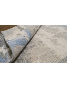 AM12054